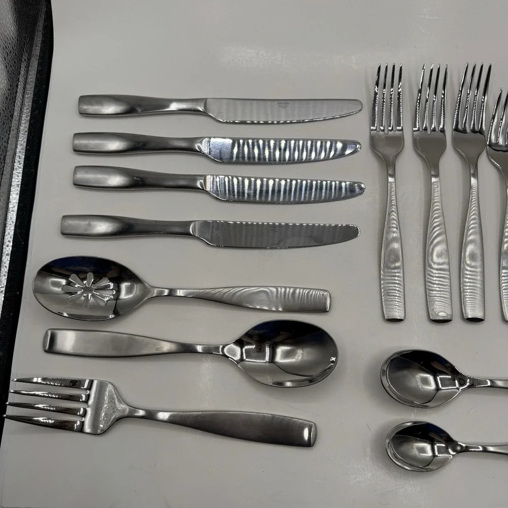 Mikasa Satin Loft Stainless Serving Dinner Flatware 17 Pieces Forks & Teaspoons